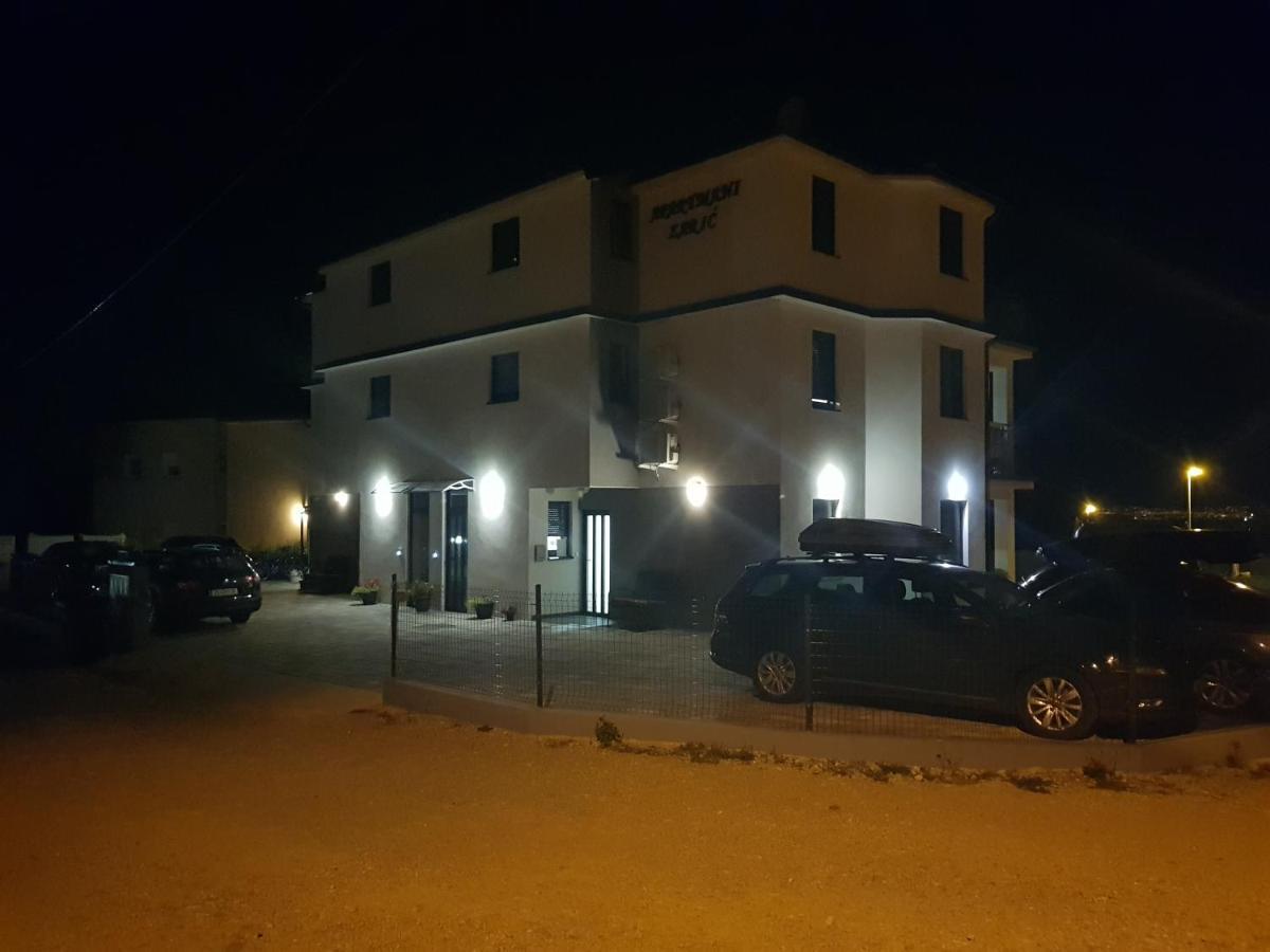 Apartmani Zaric Malinska Exteriör bild
