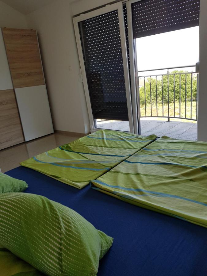 Apartmani Zaric Malinska Exteriör bild