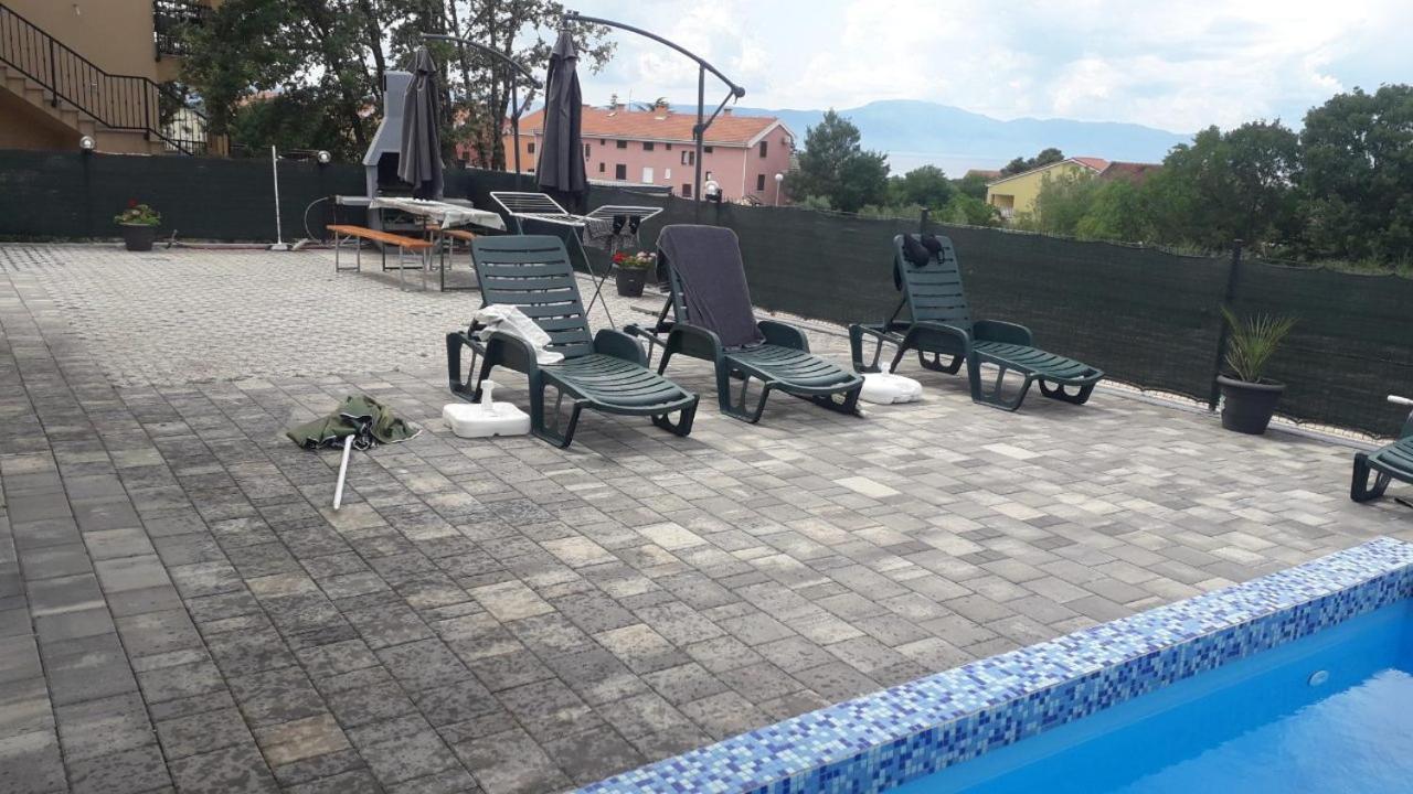 Apartmani Zaric Malinska Exteriör bild