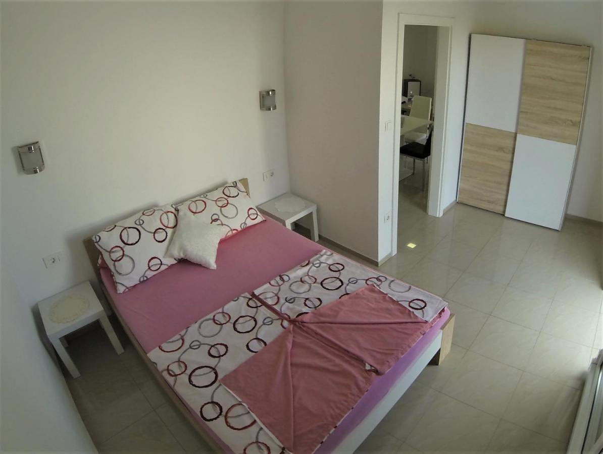 Apartmani Zaric Malinska Exteriör bild