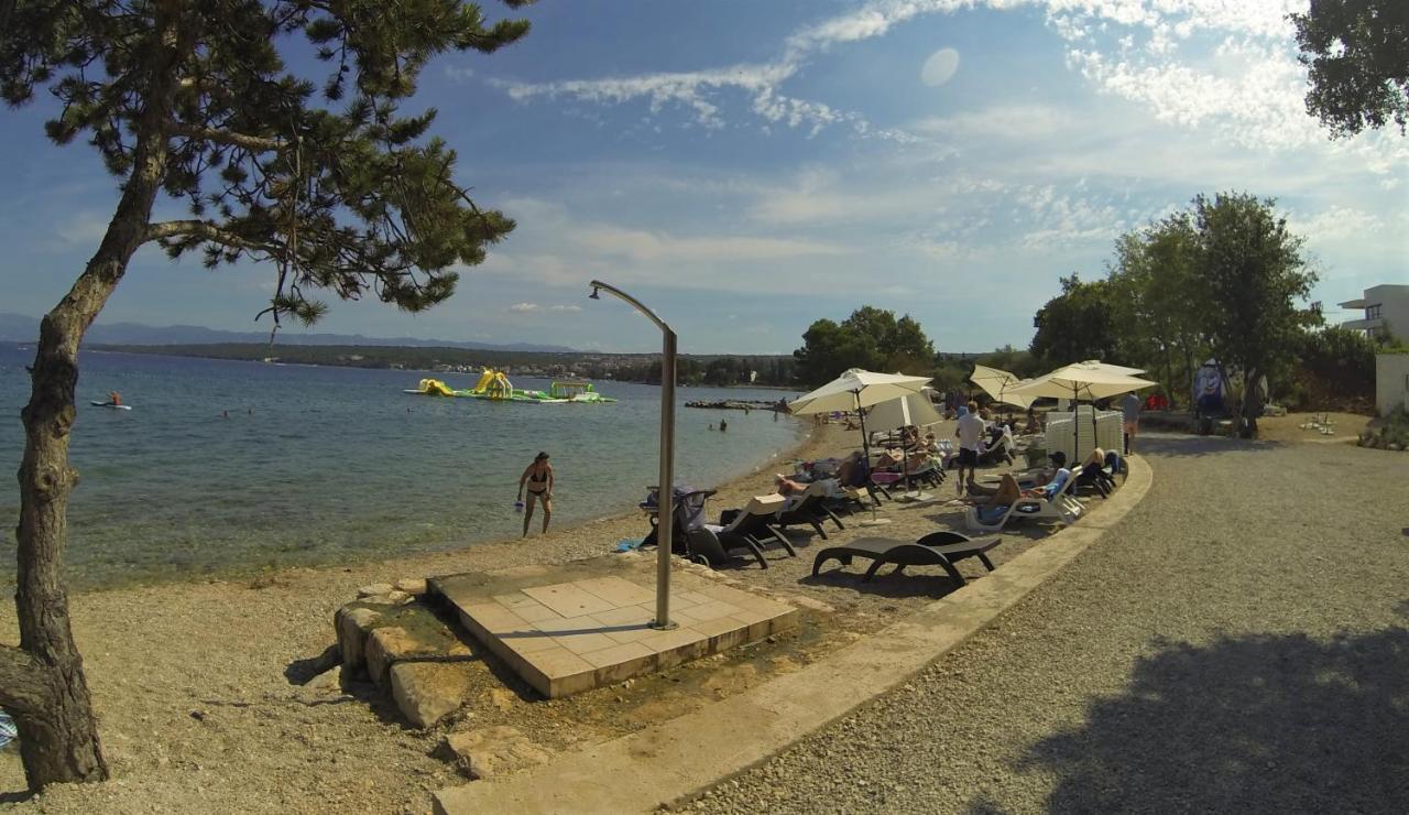 Apartmani Zaric Malinska Exteriör bild