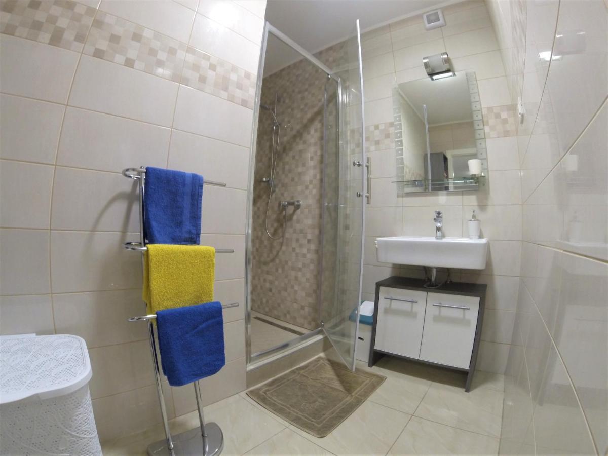 Apartmani Zaric Malinska Exteriör bild
