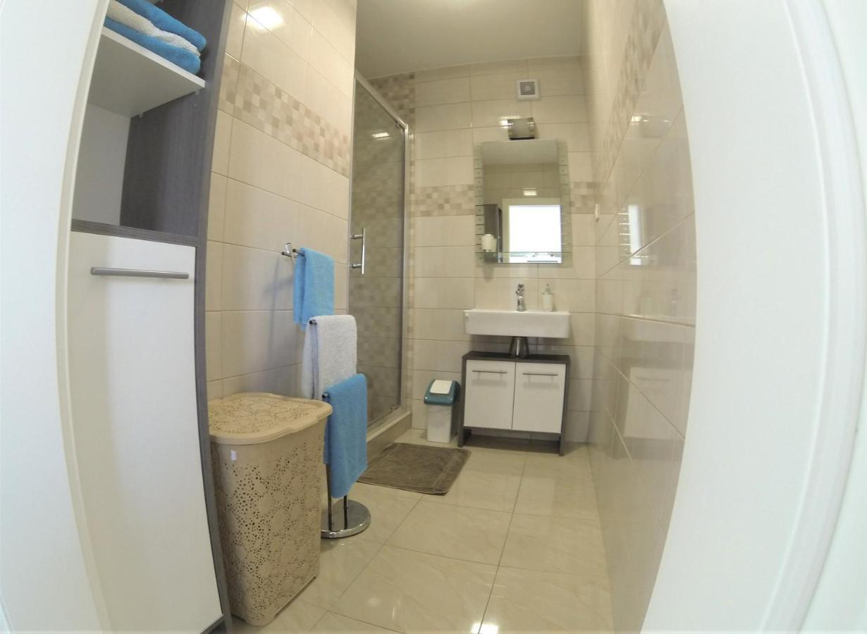 Apartmani Zaric Malinska Exteriör bild