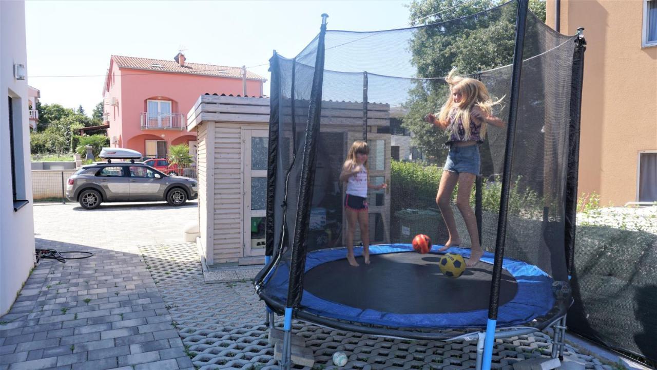 Apartmani Zaric Malinska Exteriör bild